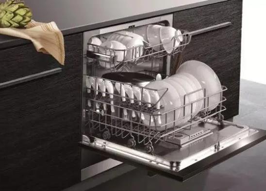 經(jīng)常用洗碗機(jī)洗碗好不好?洗碗機(jī)洗干凈的碗需要拿出來嗎