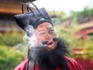 裝逼/裝比/裝b什么意思？裝B遭雷劈 裝純?cè)馊溯? /></a> </div>
                  <div   id=