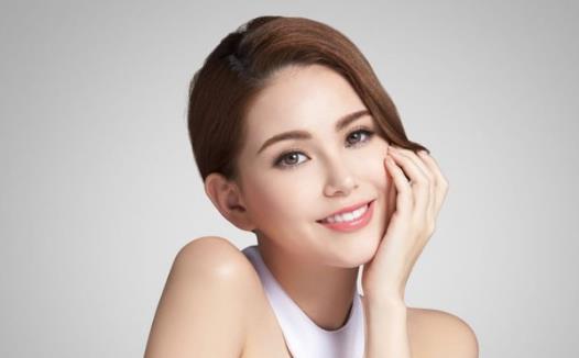 昆凌個人資料簡介 昆凌圖片 周杰倫老婆昆凌產女
