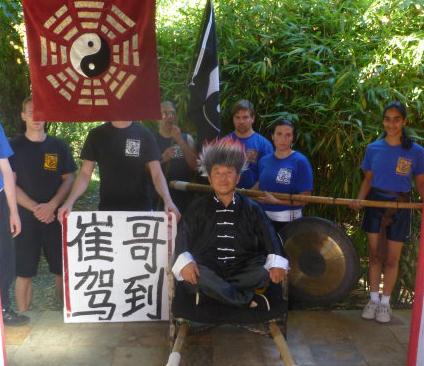 老外網(wǎng)上吐槽娶中國(guó)太太的下場(chǎng),北美崔哥采訪走紅,崔哥駕到