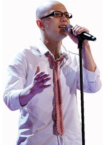 直通春晚好聲音平安晉級,平安光頭遭調侃,董卿遭吐槽選秀綜藝節目主持出了春晚味