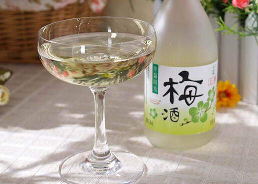 青梅酒怎么釀制？女性常喝青梅酒排毒養顏