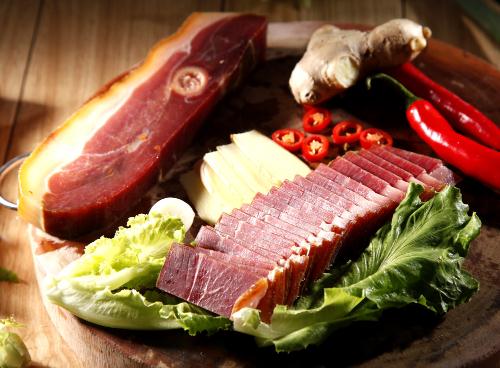 春節臘魚咸臘肉吃多了易患便秘，腌制食品含亞硝酸鹽能收斂腸道引起便秘，便秘吃什么好