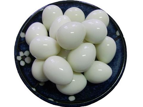 怎樣快速剝鵪鶉蛋？鵪鶉蛋怎么剝更快？鵪鶉蛋如何去殼
