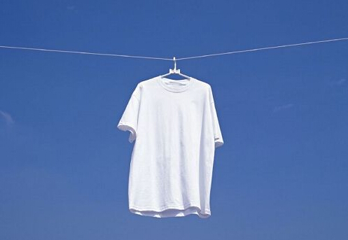 白衣服發黃怎么辦？如何防止衣服發黃