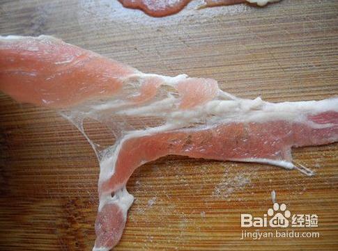 如何分辨真假羊肉卷？真假羊肉的好壞鑒別，羊肉應(yīng)有“大理石花紋”