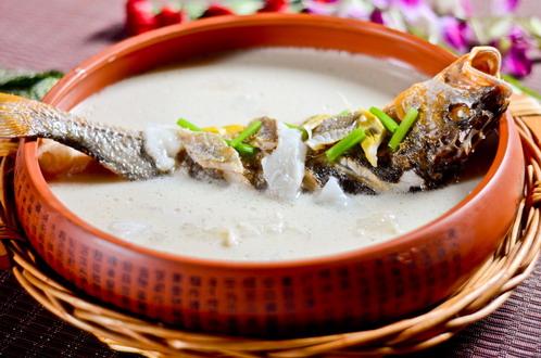 怎樣煲魚湯不腥？魚湯怎么做好吃