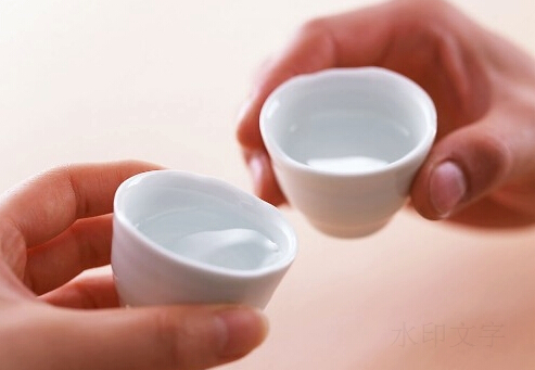 白酒可以用來烹飪？別用白酒代替料酒了！