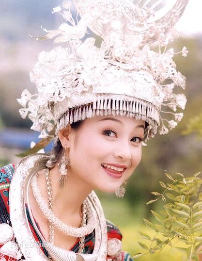 苗族有什么風(fēng)俗習(xí)慣？中國(guó)少數(shù)民族苗族的來(lái)歷習(xí)俗
