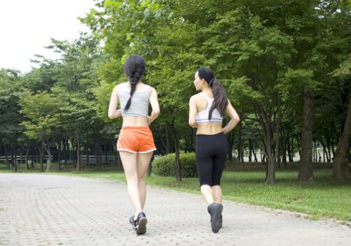 吃什么食物能防曬？感光食物有哪些？