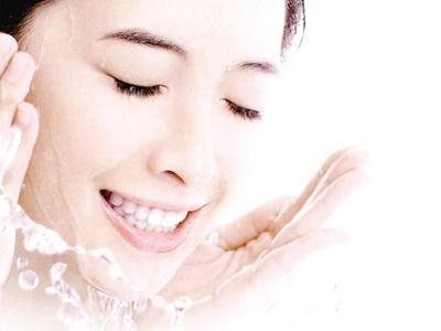 干性皮膚怎么保養(yǎng)？干性皮膚用什么護(hù)膚品保濕補(bǔ)水