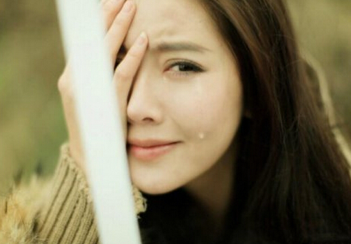 眼睛哭腫了怎么消腫？雙眼皮術后如何消腫