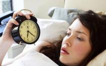 熬夜長痘痘的原因？熬夜不長痘痘的妙法