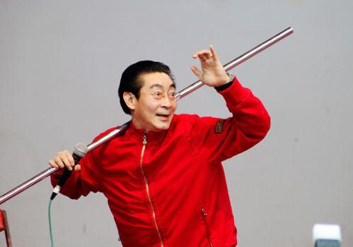 藝術(shù)家六小齡童被去世，微博轉(zhuǎn)發(fā)笑臉辟謠現(xiàn)身澄清公布造謠者QQ