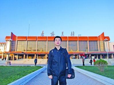 春運復旦大學博士生買8張火車票曲線回家，乘車途中轉車7次