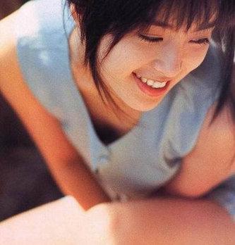 組圖：42歲酒井法子復(fù)出超酷性感裝露面，全裸淋浴吸吮手指舊照瘋傳