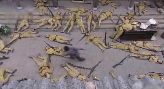 史中鵬網絡走紅，群眾演員扮日本兵一天“死”八次，想演八路軍