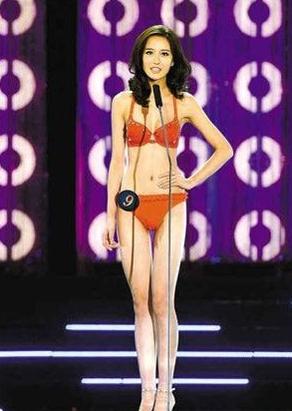 廣州選美冠軍李茜太瘦只有39公斤，李茜被調(diào)侃胸像圖釘