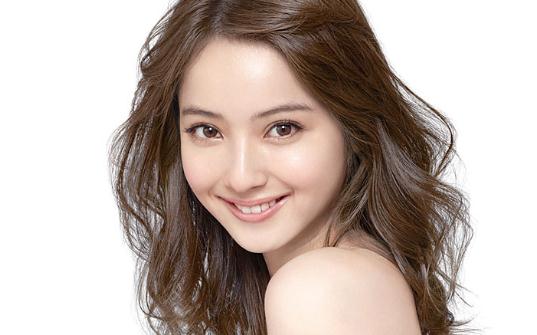 臉部浮腫怎么辦？夜間少喝水