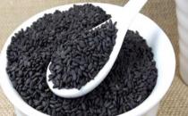 想要白發變黑發吃什么？黑豆幫你黑發