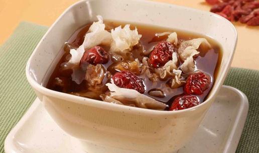 手腳冰涼的人飲食需要注意什么？