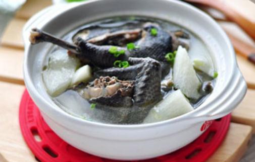 烏骨雞是婦科圣藥？烏骨雞的營養(yǎng)價(jià)值