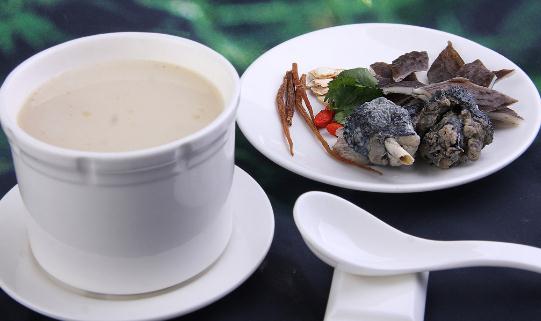 吃烏雞有什么好處？烏雞養(yǎng)生食譜