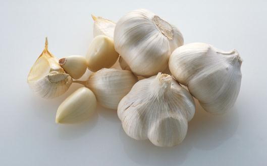 吃大蒜有什么好處？大蒜治療陽(yáng)痿