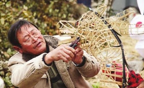 將要失傳的手工藝，扎龍頭