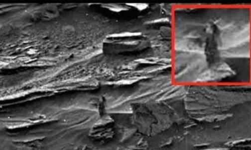 NASA火星照片現(xiàn)長(zhǎng)發(fā)露胸女外星人？