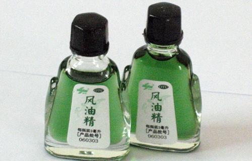 學生拿風油精當“備考利器”不靠譜