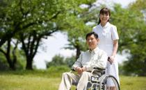 老年人戶(hù)外曬太陽(yáng)避免兩大誤區(qū)
