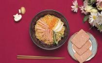 方便面+火腿腸=高血壓？ 到底方便面怎么吃好