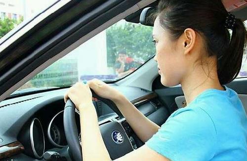 汽車座位怎么選？副駕駛安全系數最低