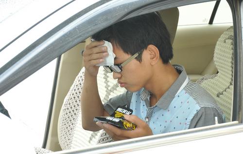 司機(jī)開(kāi)車?yán)Я嗽趺崔k 4招幫你輕松醒困