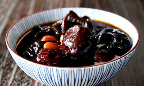 女性經(jīng)期吃什么好？經(jīng)期排毒與緩解痛經(jīng)的食物推薦