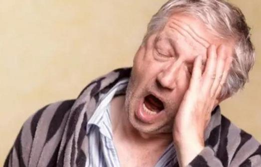 當心5種原因讓老人突然跌倒