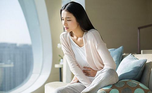 白領(lǐng)女性痛經(jīng)怎么辦？ 食用當歸益母草蛋能排毒