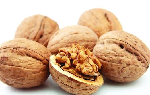 吃鹽過(guò)多易長(zhǎng)雀斑 6種食療吃掉小雀斑