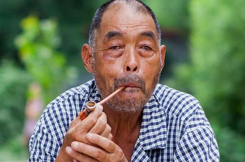 吸煙可引發冠心病！