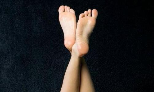 甲溝炎是什么？患甲溝炎的原因