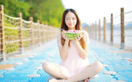 如何預(yù)防駝背？駝背有什么危害