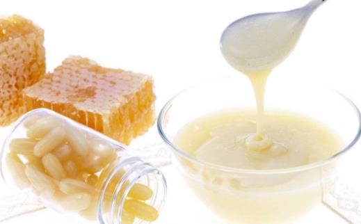 簡單兩招教你輕松區分蜂王漿和蜂膠