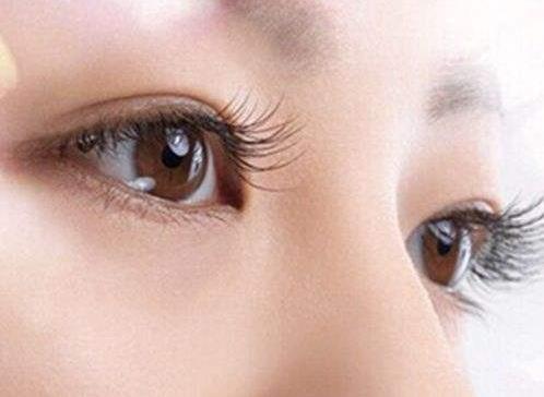 眼部整容時可能遇到的問題及存在的6大誤區 動人眼眸的標準