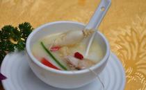 女性臉色發白屬氣血不足 教你補氣補血食譜補氣色