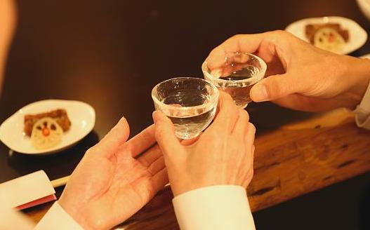 經常赴酒場 酒桌上的喝酒禮儀不可不知