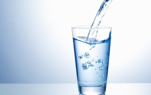 燒開(kāi)的自來(lái)水里有水垢，還能不能喝？