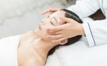 女人衰老最明顯特征便是法令紋 保養皮膚小方法推薦