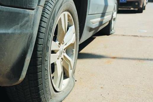 分辨汽車輪胎正反面？裝反有多危險(xiǎn)？