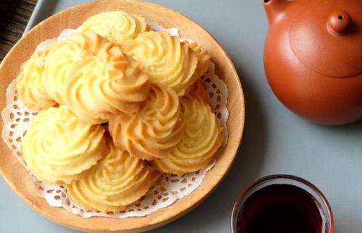 原來曲奇餅干的做法這么簡單，3步就能搞定，香甜酥脆超好